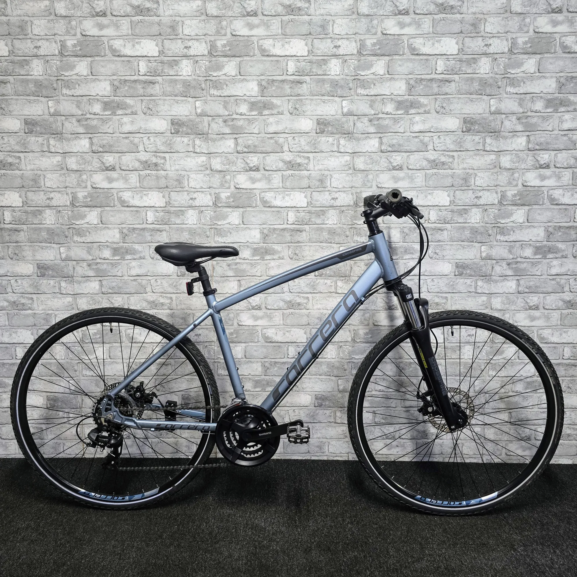 Halfords Carrera Disc Brakes Ladies Carrera Crossfire Hybrid Bike