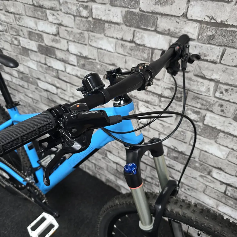 PINNACLE RAMIN 4 HARDTAIL MOUNTAIN BIKE - MEDIUM 17.5 INCH FRAME-1