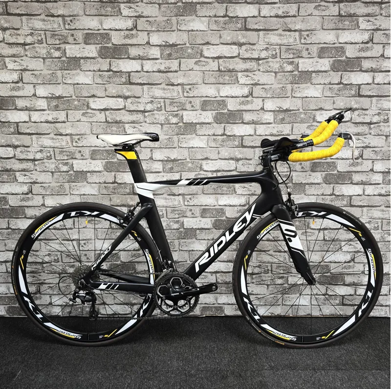 RIDLEY CHRONUS 105  CARBON TT ROAD BIKE - MEDIUM FRAME