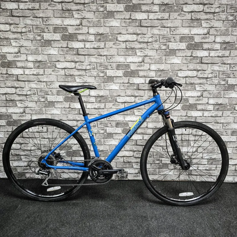 PINNACLE COBALT 2 HYBRID BIKE - MEDIUM 18 INCH FRAME