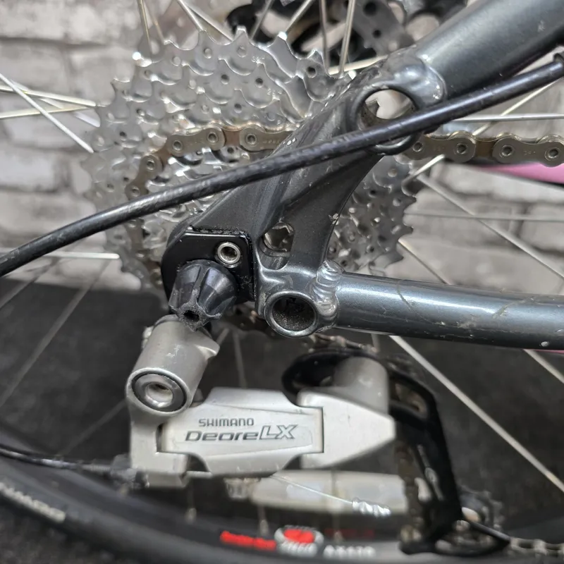 GT AVALANCHE ALL TERRA 1.0 WOMEN'S HARDTAIL MOUNTAIN BIKE - 17 INCH FRAME-5