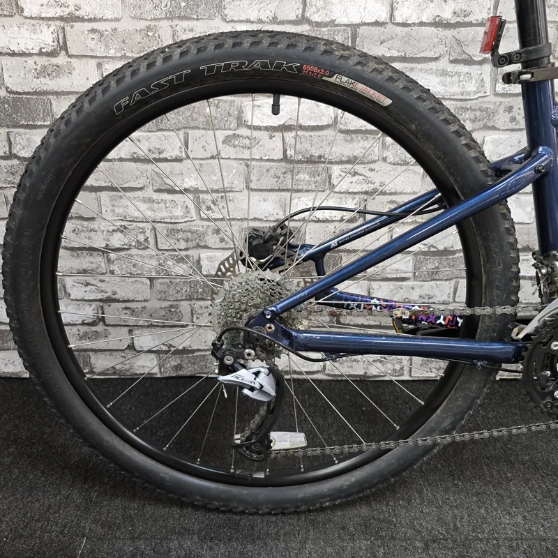 SPECIALIZED JYNX SPORT WOMENS HARDTAIL MOUNTAIN BIKE - SMALL 15 INCH FRAME-3