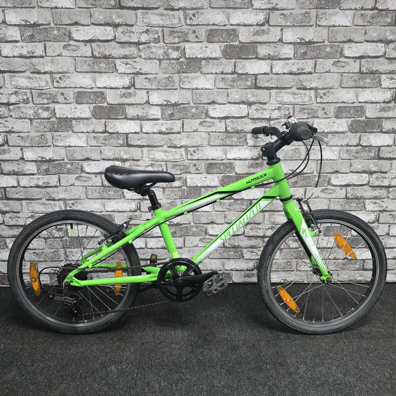 SPECIALIZED HOTROCK 20 CHILREN'S MOUNTAIN BIKE - 20 INCH WHEELS