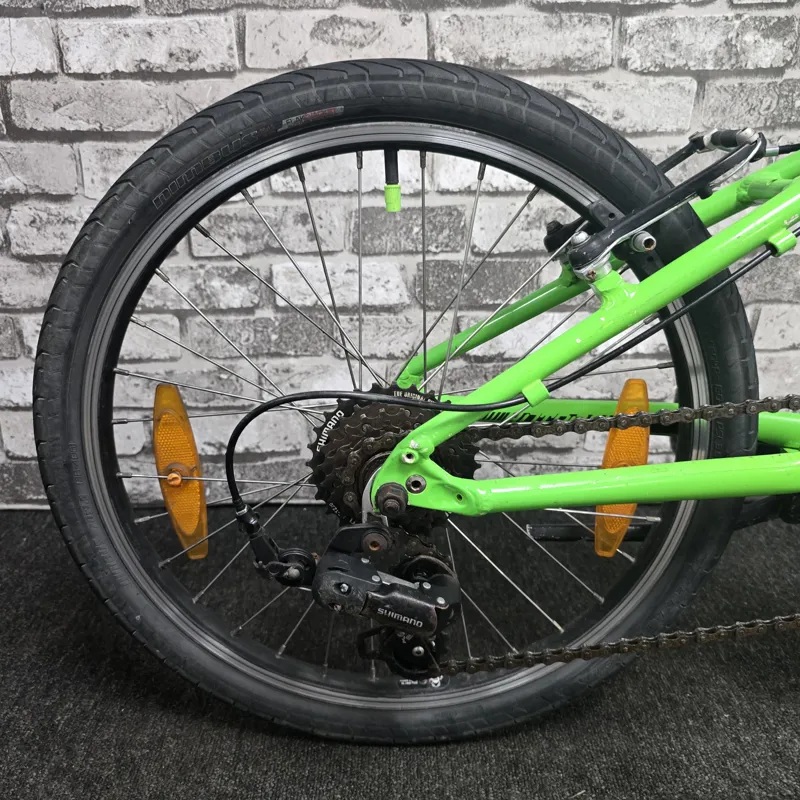 SPECIALIZED HOTROCK 20 CHILREN'S MOUNTAIN BIKE - 20 INCH WHEELS-3