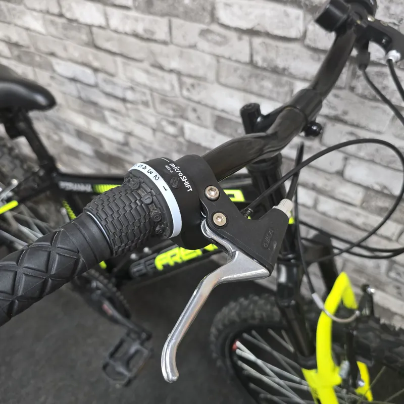 PIRANHA FRENZY 24 KIDS MOUNTAIN BIKE - 24 INCH WHEELS-1