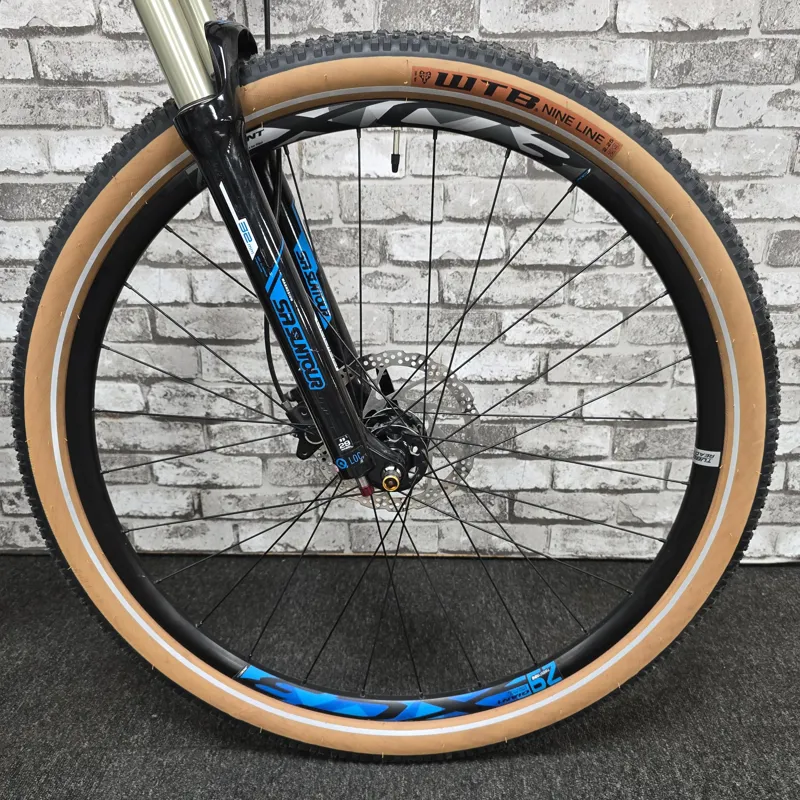 GIANT XTC ADVANCED CARBON HARDTAIL 29ER MOUNTAIN BIKE - MEDIUM 17.5 INCH FRAME-2