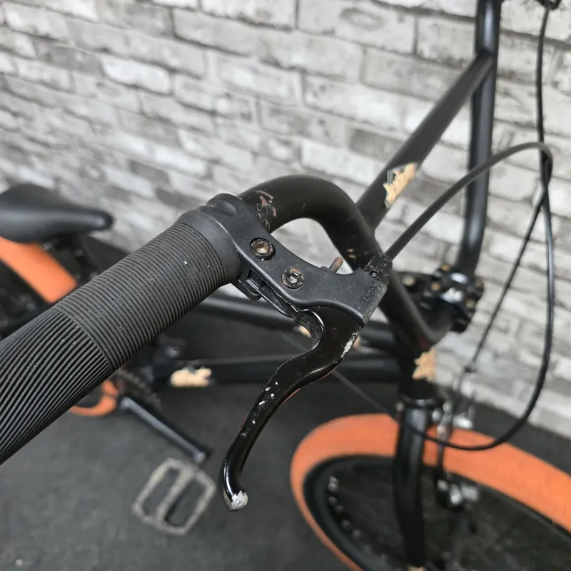 ACADEMY ENTRANT BMX BIKE-1