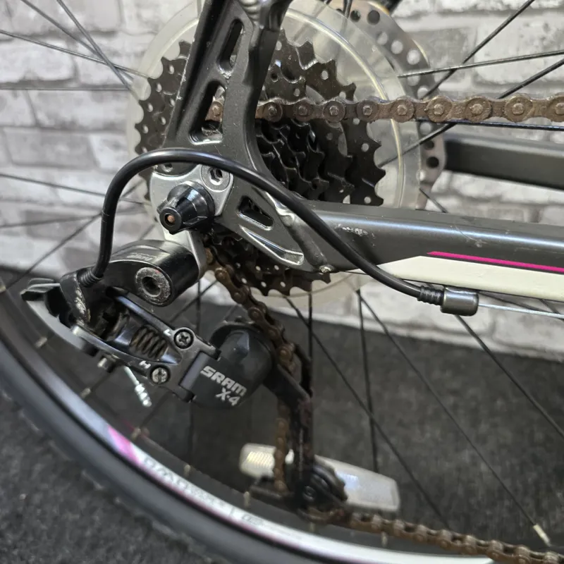 CARRERA VENGEANCE WOMEN'S MOUNTAIN BIKE - MEDIUM 16 INCH FRAME-5