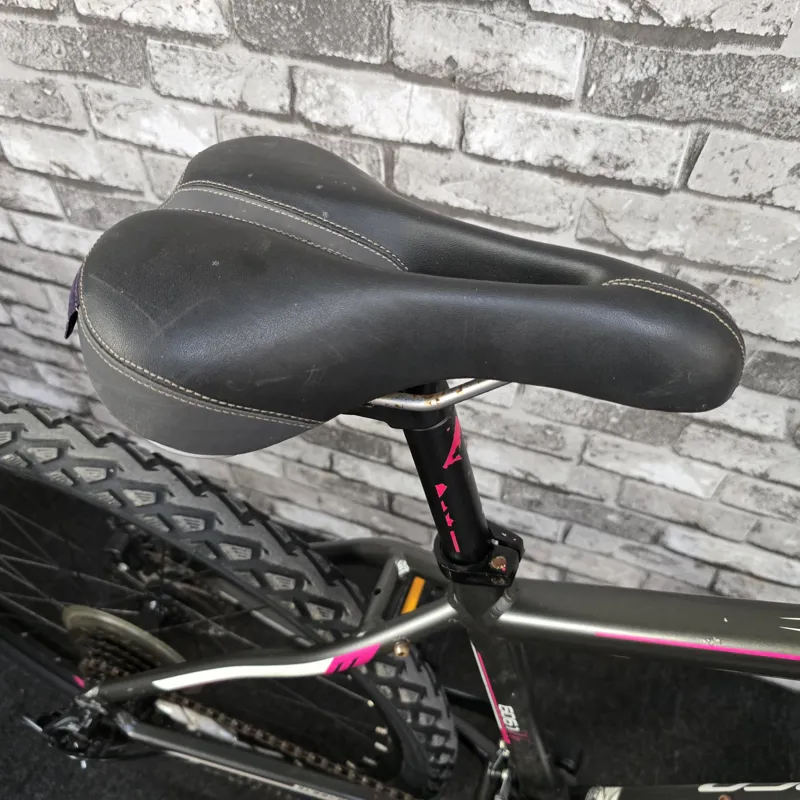 CARRERA VENGEANCE WOMEN'S MOUNTAIN BIKE - MEDIUM 16 INCH FRAME-6