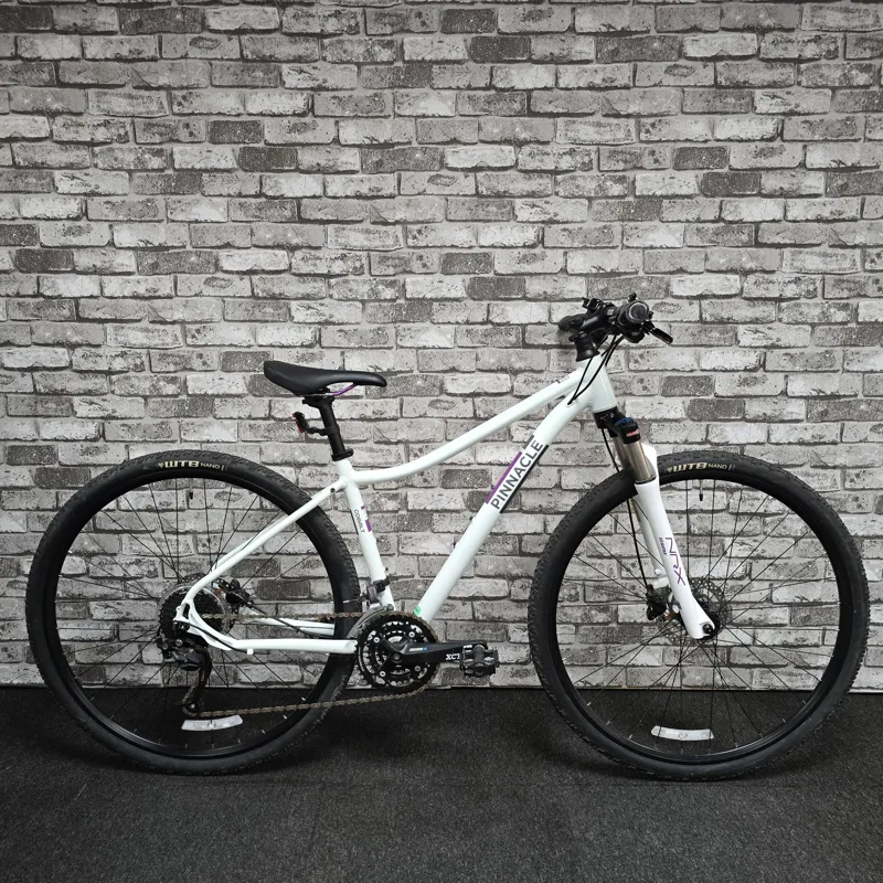 PINNACLE COBALT 2 WOMEN'S HYBRID BIKE - MEDIUM FRAME-8