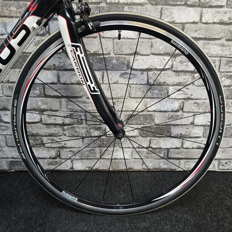 FOCUS CAYO CARBON ROAD BIKE - 54CM FRAME-2