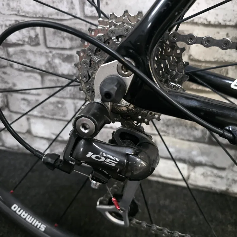 FOCUS CAYO CARBON ROAD BIKE - 54CM FRAME-5