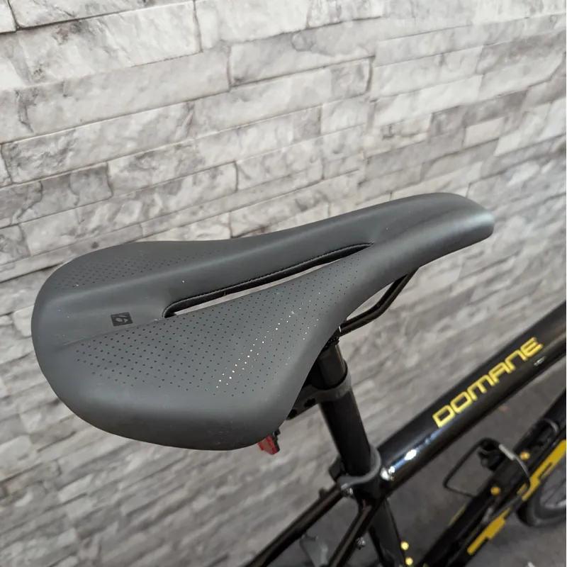 TREK DOMANE AL 2 DISC ENDURANCE ROAD BIKE 54CM-4