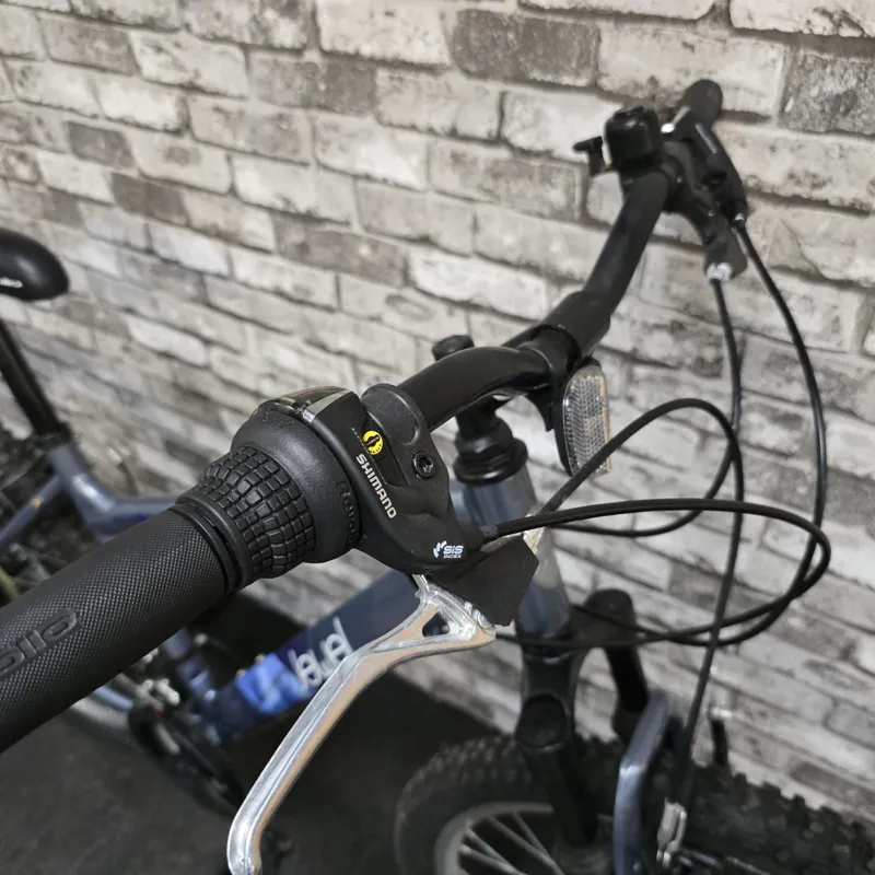 2025 APOLLO JEWEL WOMEN'S MOUNTAIN BIKE - MEDIUM 17 INCH FRAME-1