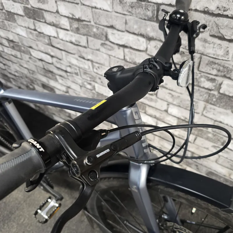 2022 GIANT TOUGHROAD SLR 1 HYBRID BIKE - MEDIUM 18 INCH FRAME-1