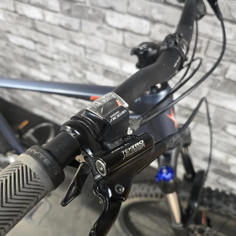 2021 WHYTE 605 V3 HARDTAIL MOUNTAIN BIKE - LARGE 19 INCH FRAME-1