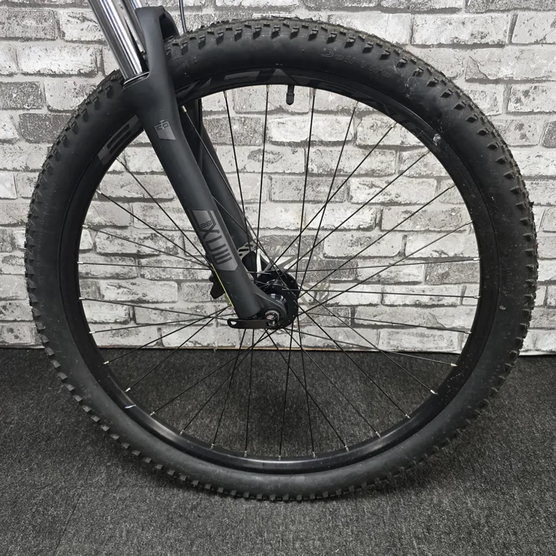 2022 POLYGON CASCADE 4 HARDTAIL MOUNTAIN BIKE -  SMALL 15.5 INCH FRAME-2