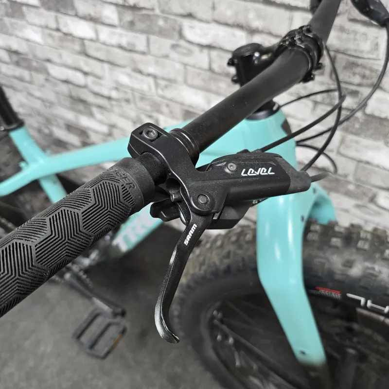 2025 TREK FARLEY 5 FAT BIKE MTB - MEDIUM 17 INCH FRAME-1