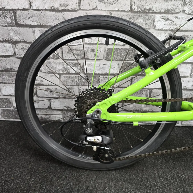 GREEN FROG 55 CHILDREN'S HYBRID BIKE - 20 INCH WHEELS-3