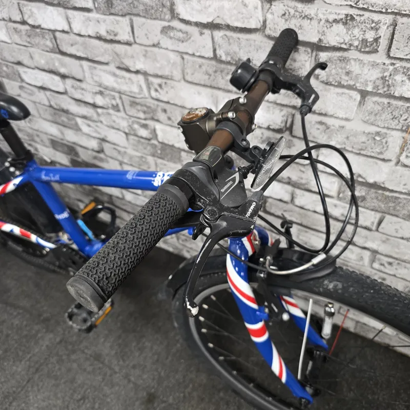 BLUE UNION JACK FROG 62 CHILDREN'S HYBRID BIKE - 24 INCH WHEELS-1