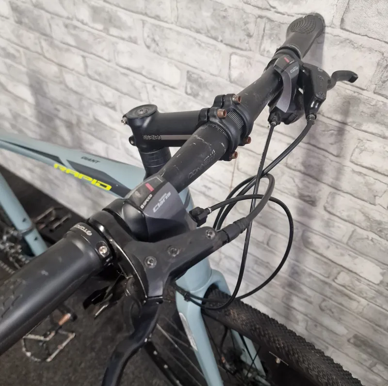 GIANT RAPID HYBRID COMMUTER BIKE - M/L 19 INCH FRAME-2