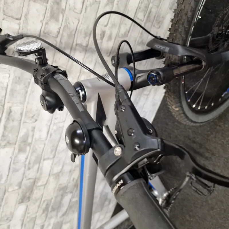 2023 BOARDMAN MHT 8.8 HARDTAIL 29ER MOUNTAIN BIKE - XL 20 INCH FRAME-1