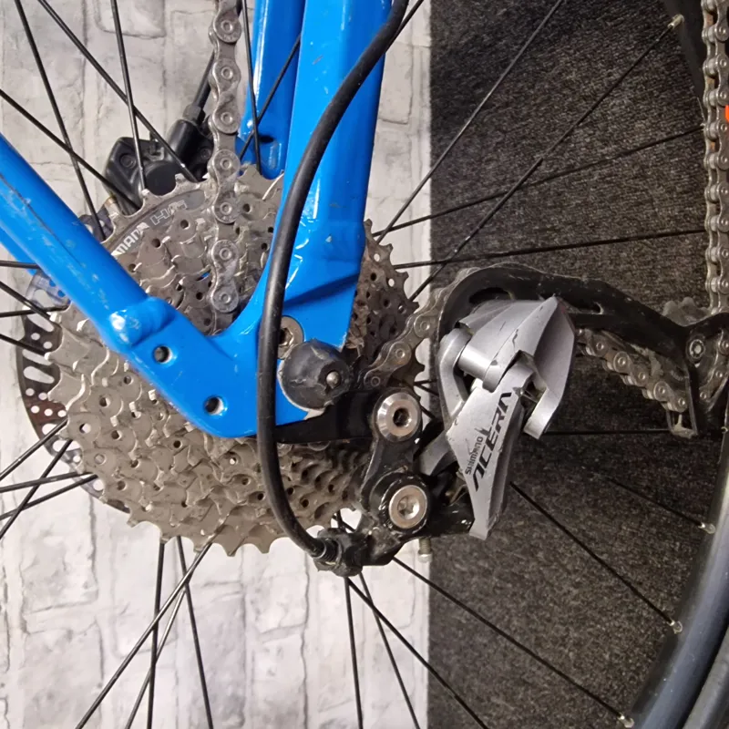 GIANT ROAM 2 HYBRID BIKE - MEDIUM 18 INCH FRAME-5