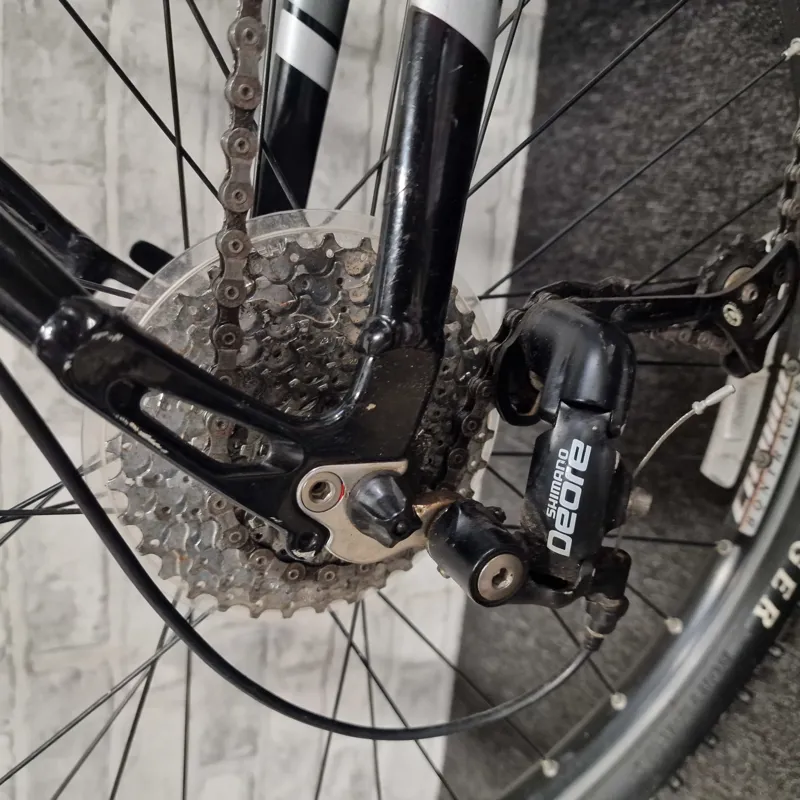 TREK 4500 HARDTAIL MOUNTAIN BIKE - MEDIUM 18 INCH FRAME-5