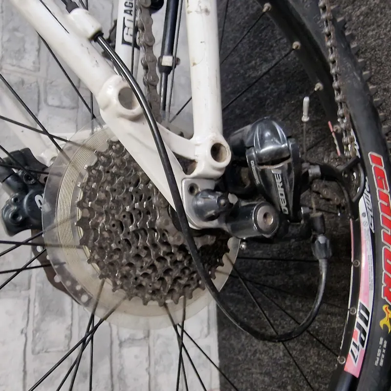 GT AGGRESSOR  XCT HARDTAIL MOUNTAIN BIKE - MEDIUM 18 INCH FRAME-5