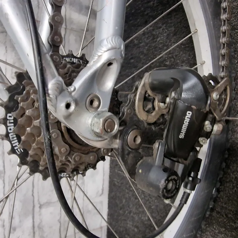 SPECIALIZED HOTROCK 24 GIRLS HARDTAIL MOUNTAIN BIKE - 24 INCH WHEELS-5