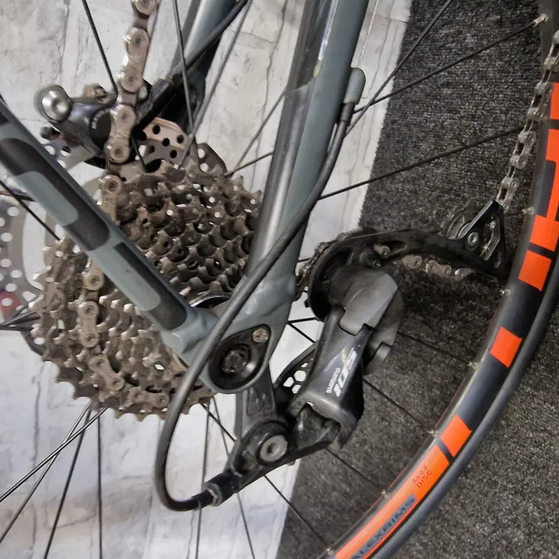 CUBE ATTAIN SL DISC ROAD BIKE - 56CM FRAME-5