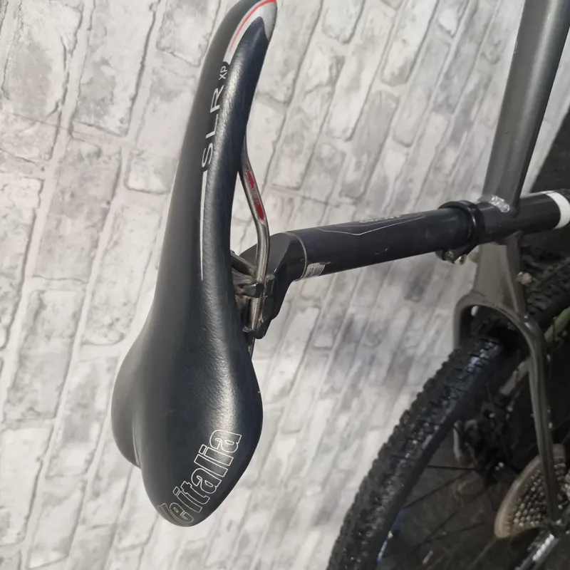 GIANT ROAM DISC HYBRID BIKE - MEDIUM FRAME-6