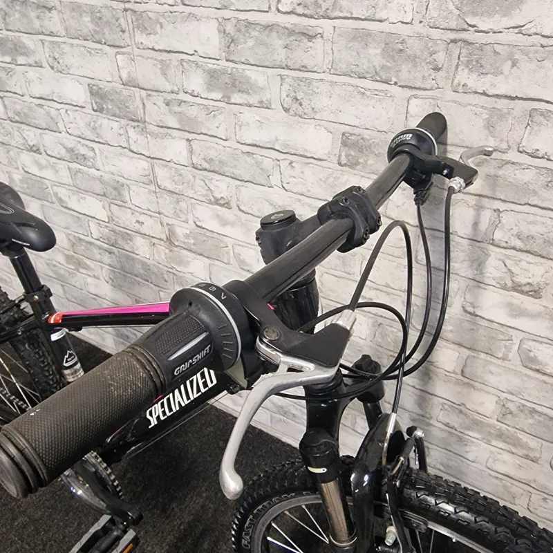 SPECIALIZED HOTROCK 24 GIRLS MOUNTAIN BIKE - 24 INCH WHEELS-1