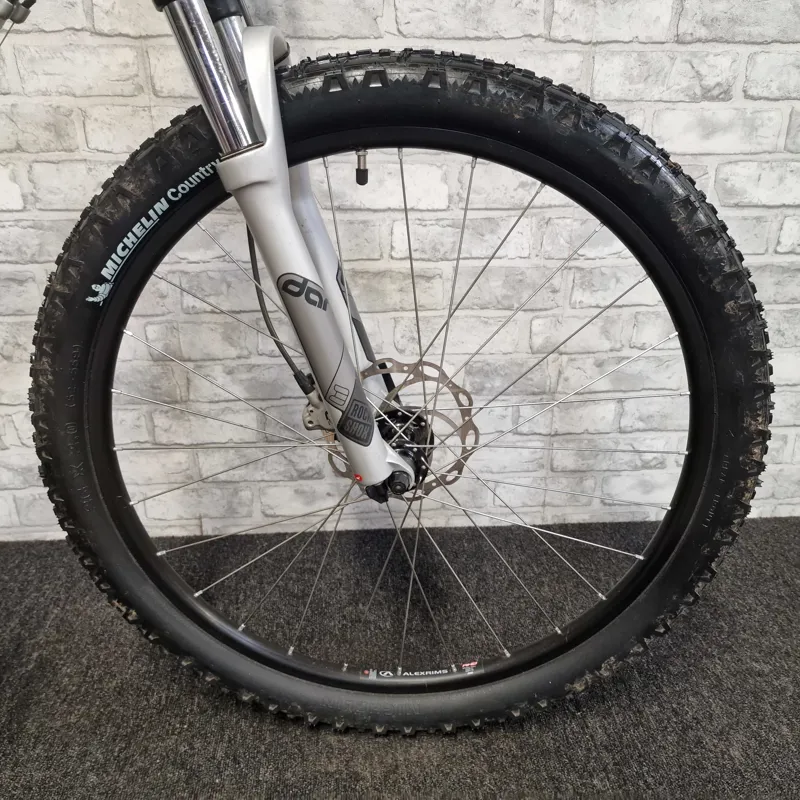 SPECIALIZED MYKA ELITE WOMEN'S HARDTAIL MOUNTAIN BIKE - MEDIUM 17 INCH FRAME-2