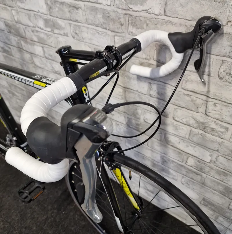 BOARDMAN TEAM CARBON ROAD BIKE - LARGE 56CM FRAME-1