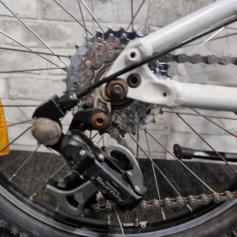 SPECIALIZED HOTROCK 20 KIDS MOUNTAIN BIKE - 20 INCH WHEELS-5