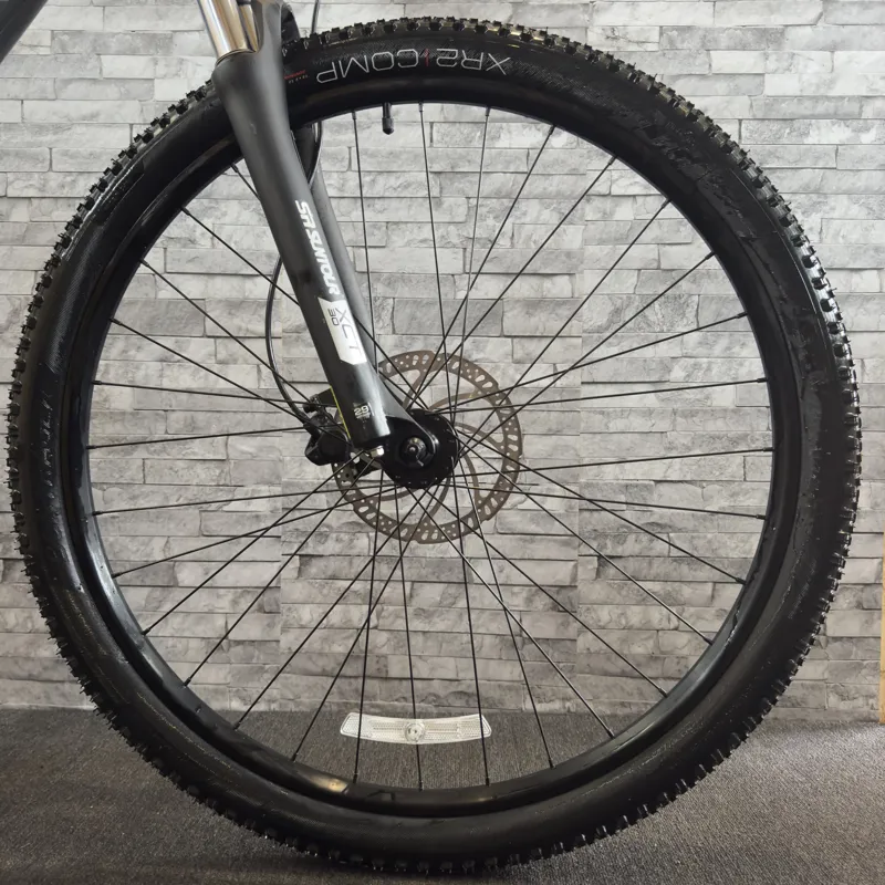 TREK MARLIN 5 LARGE FRAMED MOUNTAIN BIKE-4