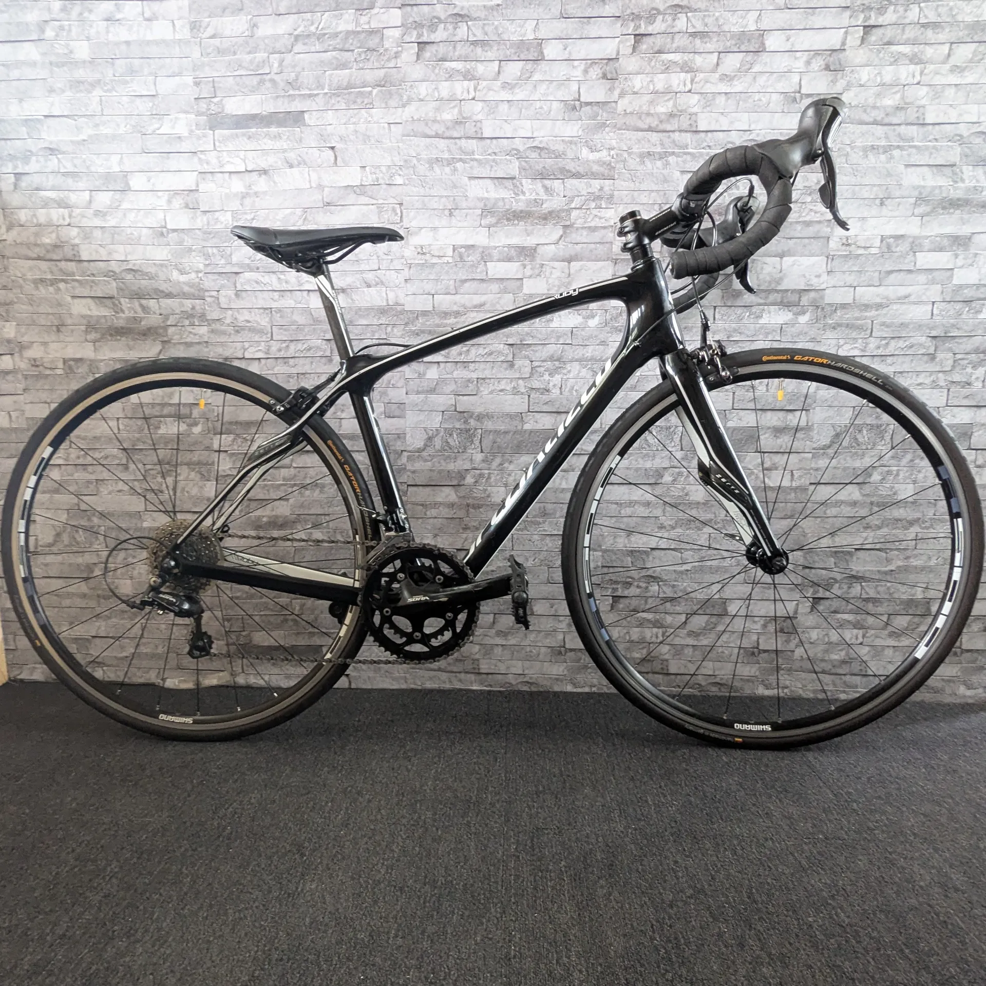 SPECIALIZED RUBY CARBON FIBRE ROAD BIKE 2020- MEDIUM 51CM FRAME