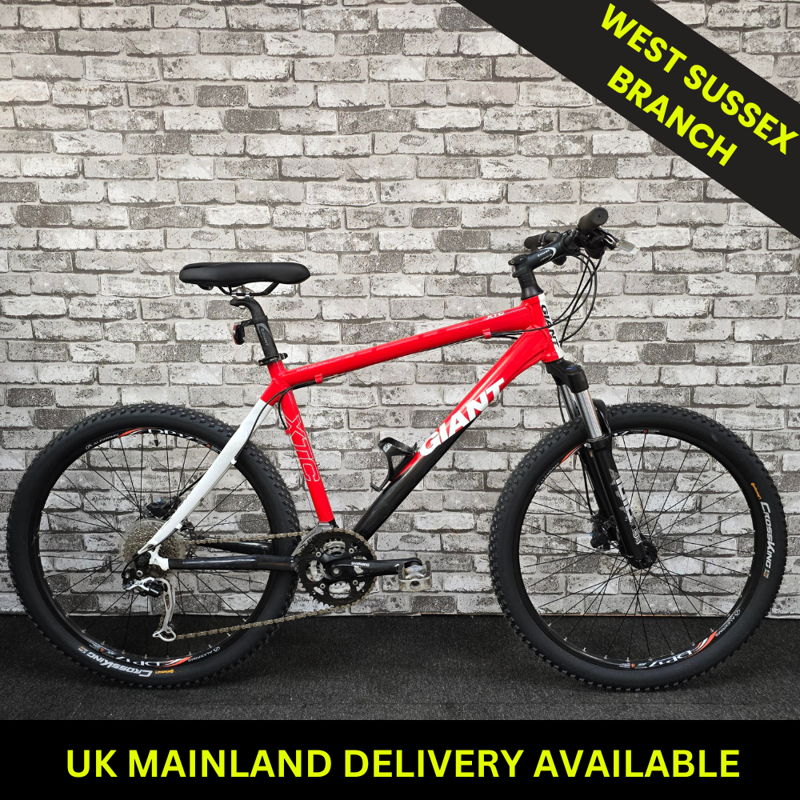 GIANT XTC 3 HARDTAIL MOUNTAIN BIKE - LARGE 19 INCH FRAME
