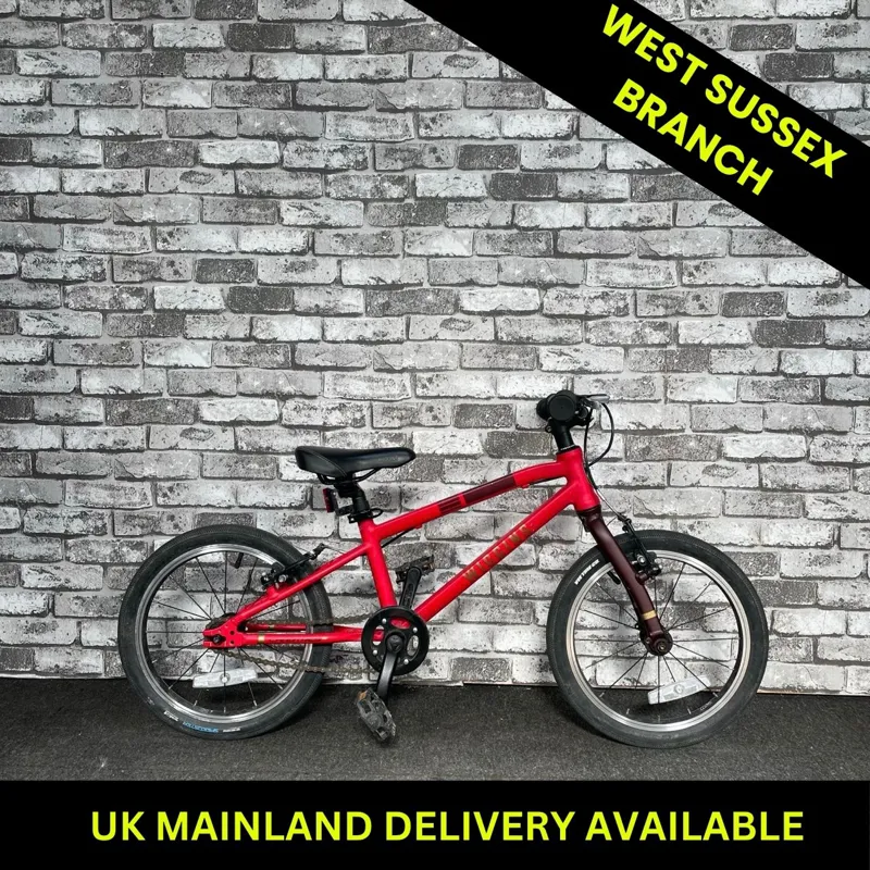 WIGGINS MACON - CHILDRENS BIKE WITH 16 INCH WHEELS