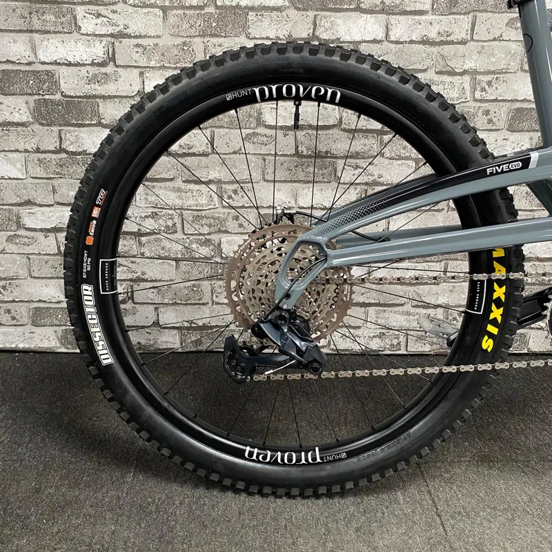 ORANGE FIVE EVO FACTORY CUSTOM FULL SUSPENSION MOUNTAIN BIKE - LARGE 18 INCH FRAME-7