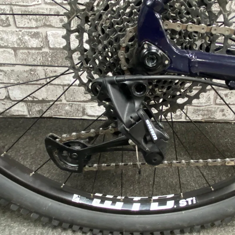 ON ONE SCANDAL 29ER HARD TAIL MOUNTAIN BIKE SIZE L-4