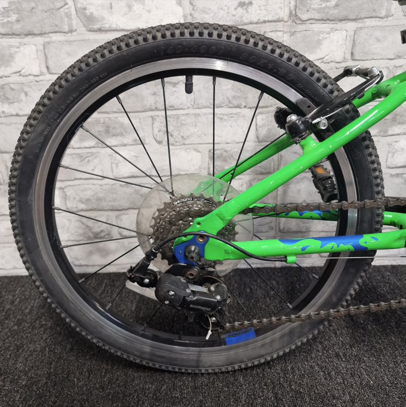 GREEN SQUISH 20 CHILDRENS HYRBID BIKE-3